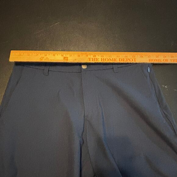 Lululemon Commission Classic Fit Short 9” Navy Blue Size 33 - Picture 3 of 7